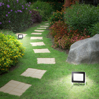 Настенно-потолочный прожектор Novotech Armin 357528. Фото